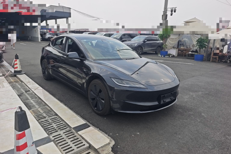 Tesla Model 3 2025 #4 Tesla Model 3 2025 car image #4