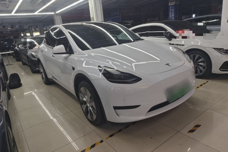 Tesla Model Y 2022 #4 Tesla Model Y 2022 car image #4