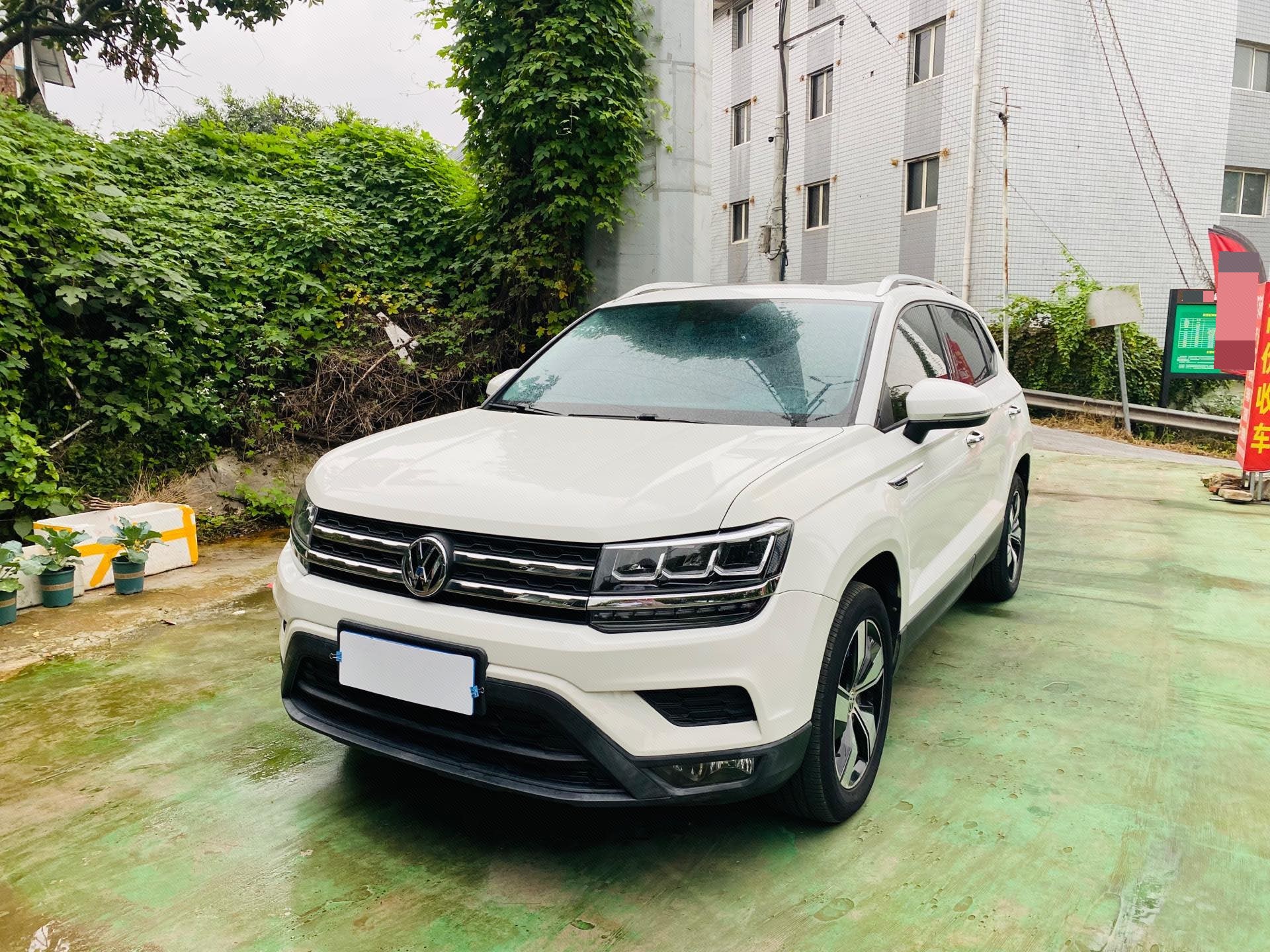 2019 2019 car image
