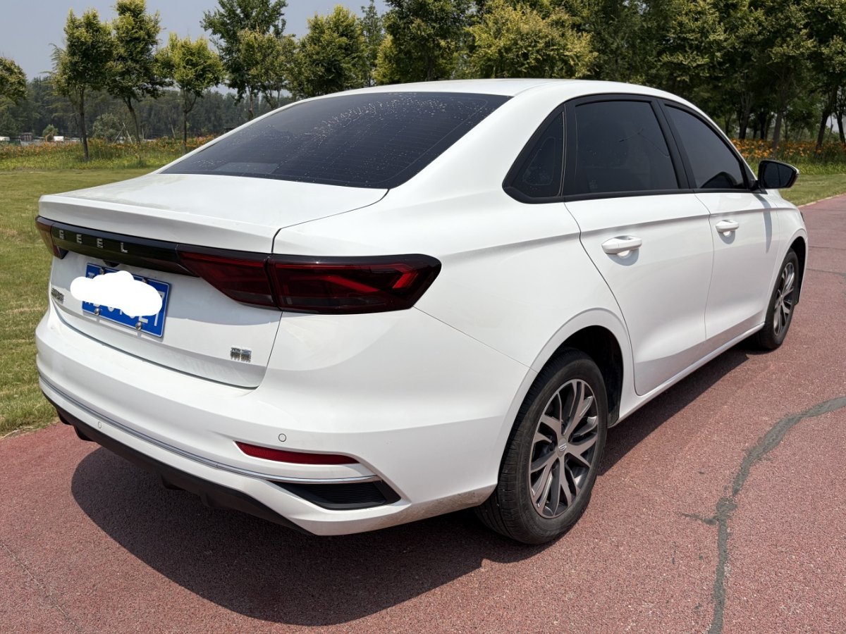 GEELY Emgrand 2025 #5 GEELY Emgrand 2025 car image #5