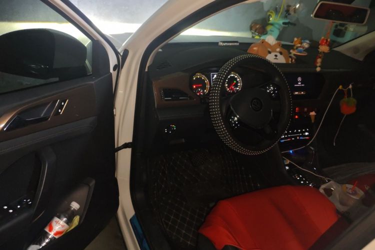 Volkswagen Tharu 2021 car image #9