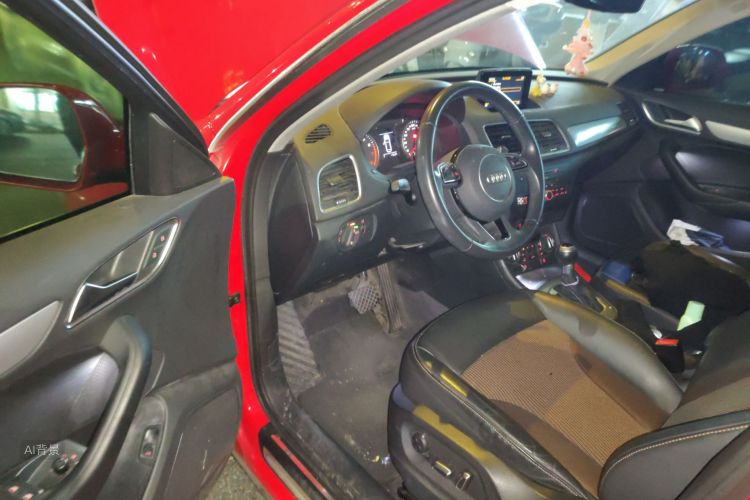 Audi Q3 2019 car image #18