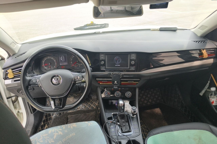Volkswagen Bora 2020 car image #12