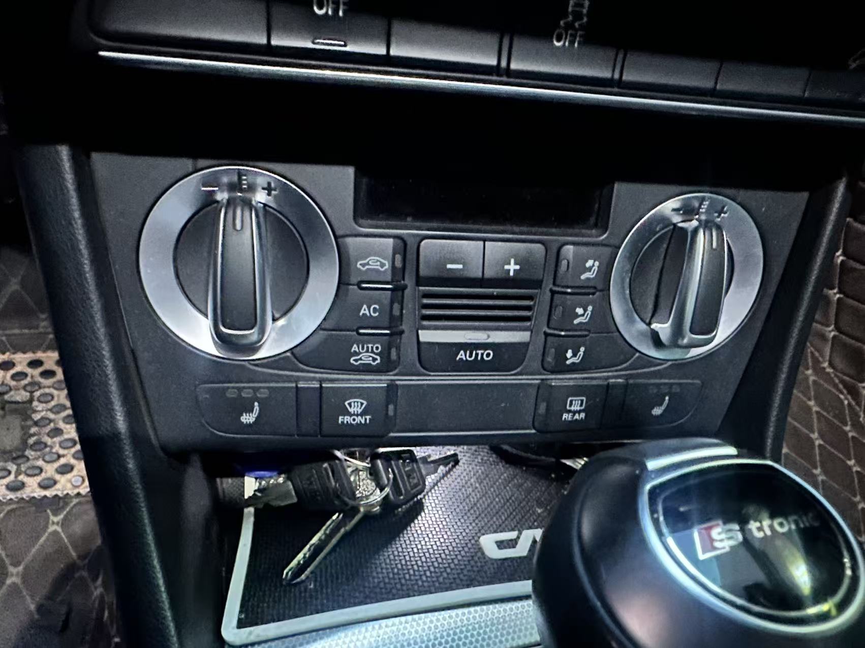 Audi Q3 2013 car image #6