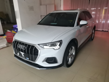 Audi Q3 2022 car image 