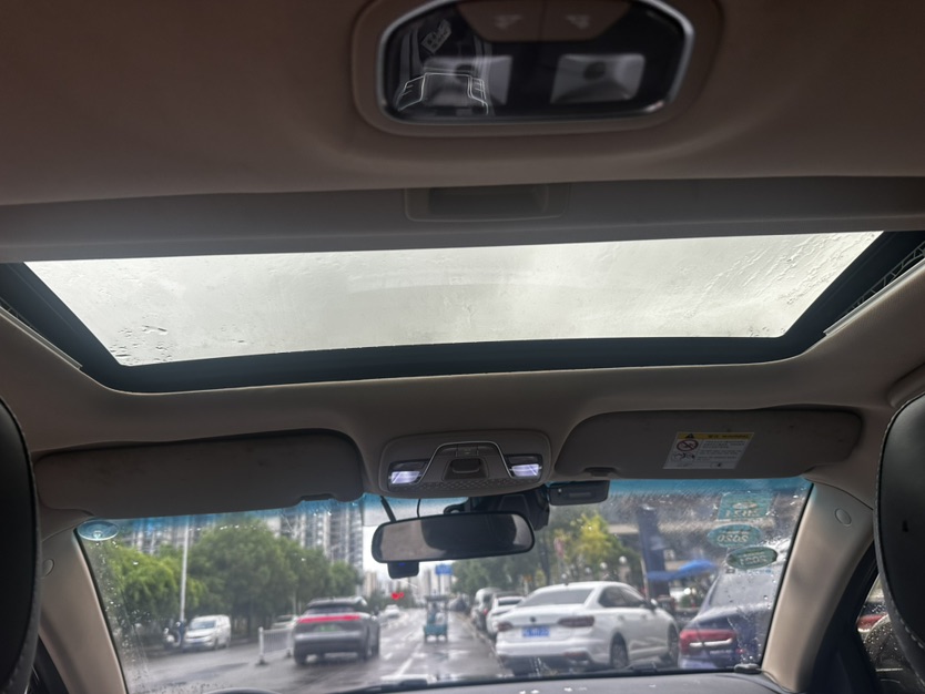 GEELY Emgrand 2019 car image #5