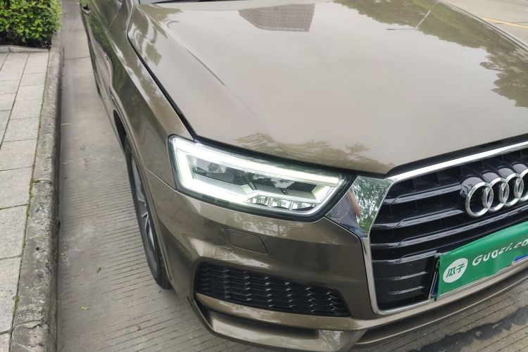 Audi Q3 2019 car image #8