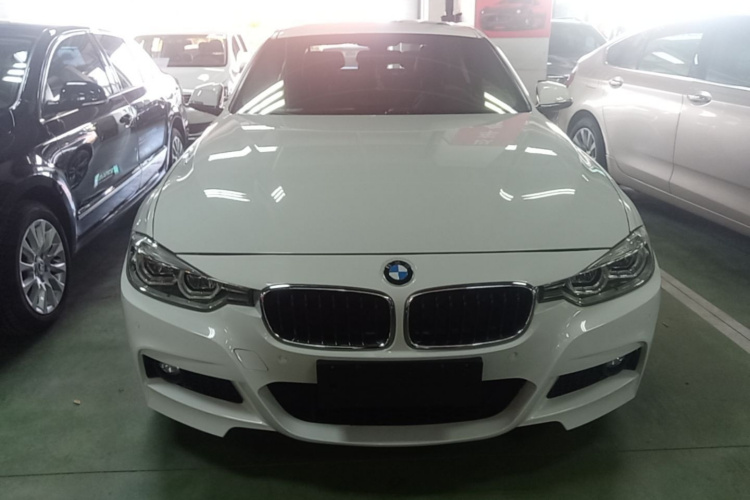 BMW 3 Series 2018 imagen de coche #3