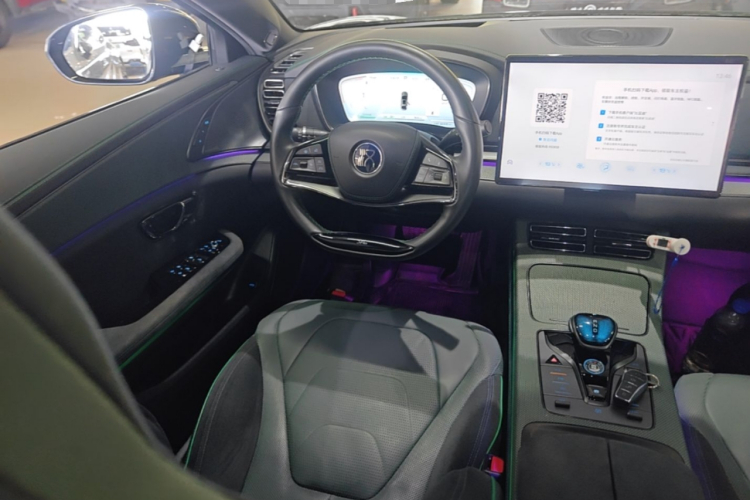 BYD Han 2022 immagine di auto #15
