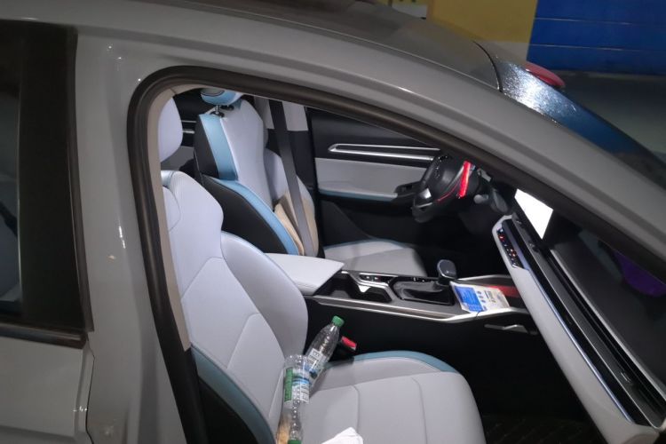 GEELY Emgrand 2024 #27 GEELY Emgrand 2024 car image #27