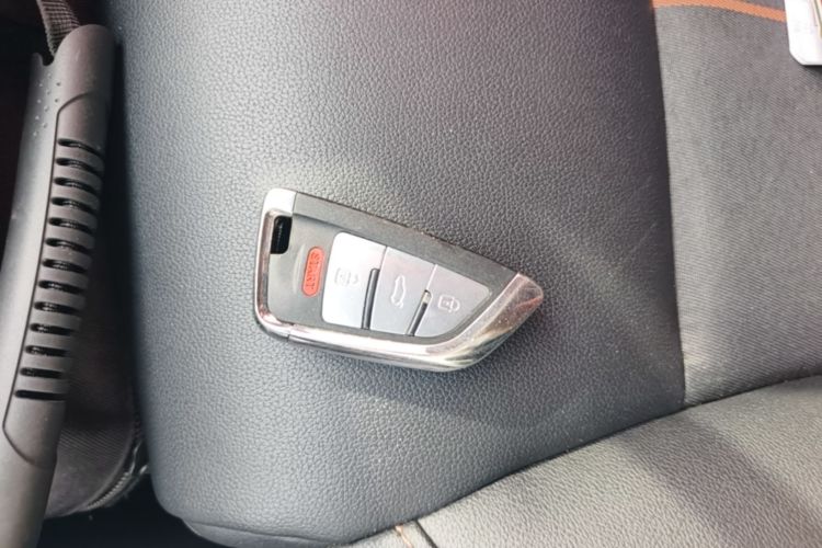 BYD Yuan 2018 #9 BYD Yuan 2018 immagine di auto #9
