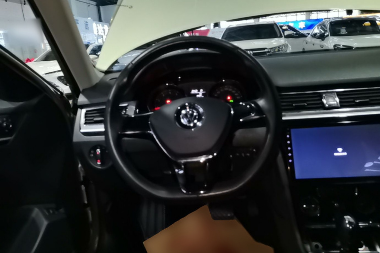 Volkswagen Bora 2017 car image #15