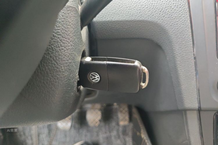 Volkswagen Santana 2017 car image #10