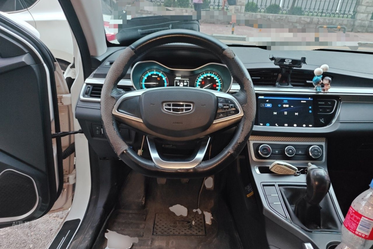 GEELY Emgrand 2020 #12 GEELY Emgrand 2020 car image #12