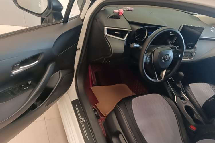 Toyota Corolla 2023 car image #16