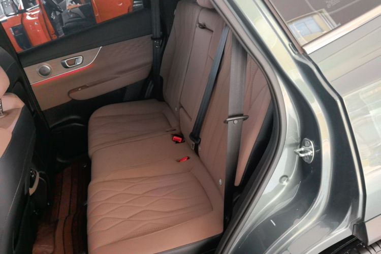 Chery Tiggo 8 Plus 2024 immagine di auto #17