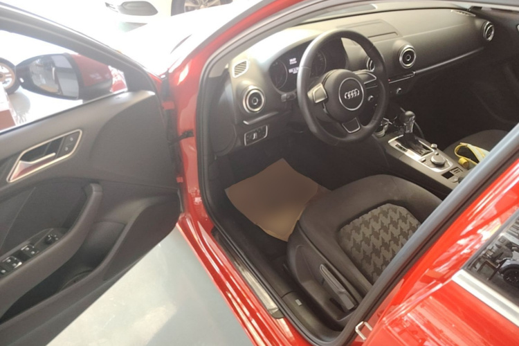 Audi A3 2016 car image #16