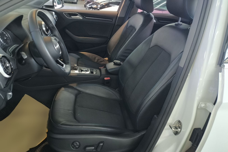 Audi A3 2019 car image #15