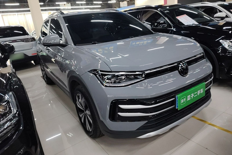 Volkswagen Tharu 2025 car image #6