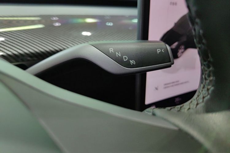 Tesla Model Y 2022 #14 Tesla Model Y 2022 car image #14