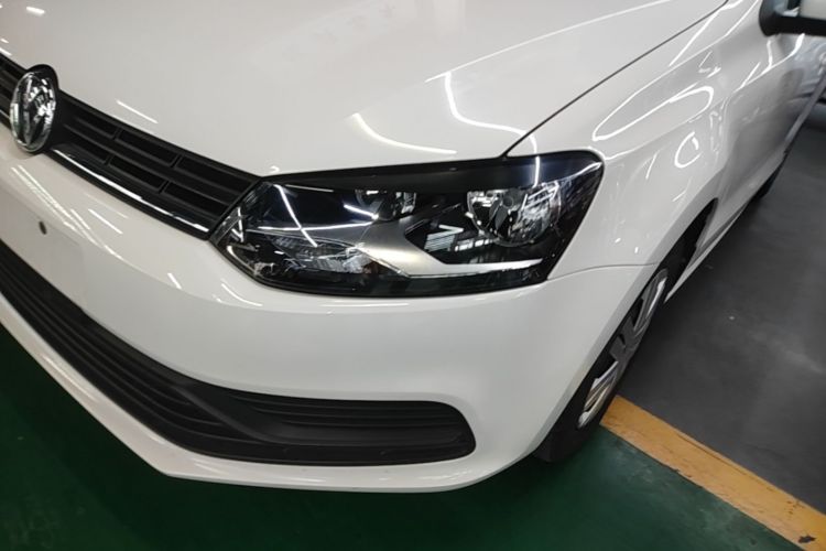 Volkswagen Polo 2019 car image #23