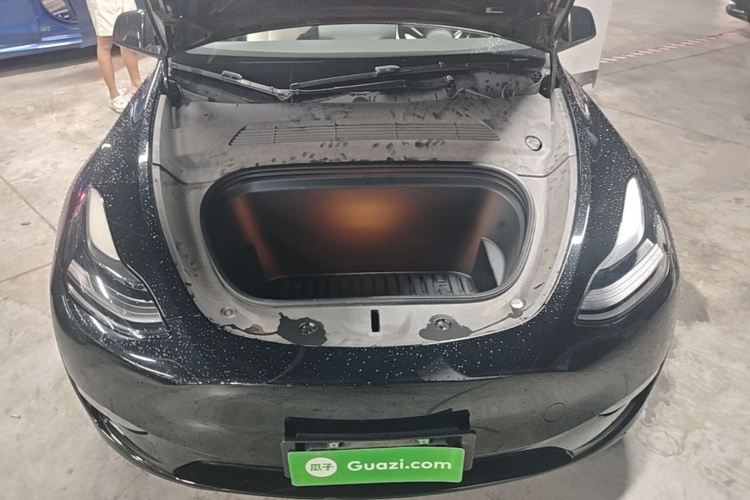 Tesla Model Y 2022 immagine di auto #20