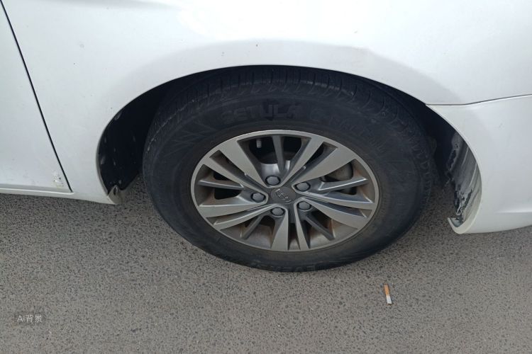GEELY Emgrand 2018 car image #9