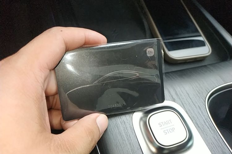 MI SU7 2025 immagine di auto #14
