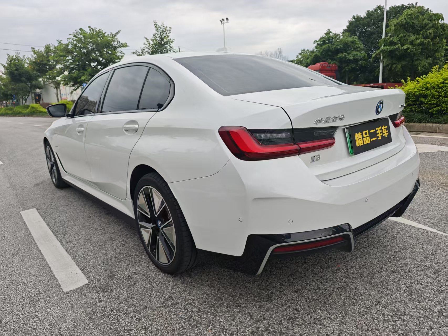 BMW i3 2024 صورة سيارة #16