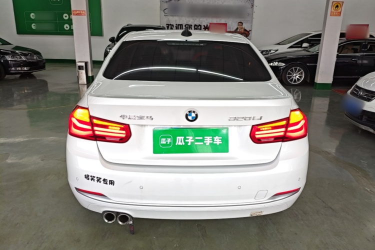 BMW 3 Series 2018 #6 BMW 3 Series 2018 car image #6