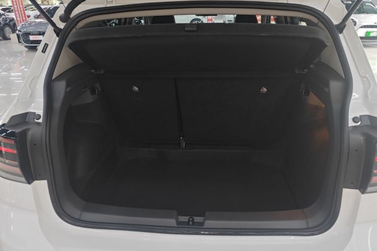 Volkswagen T-Cross 2021 #19 Volkswagen T-Cross 2021 car image #19