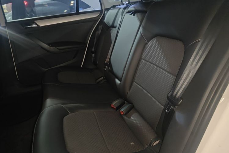 Volkswagen Santana 2015 car image #17