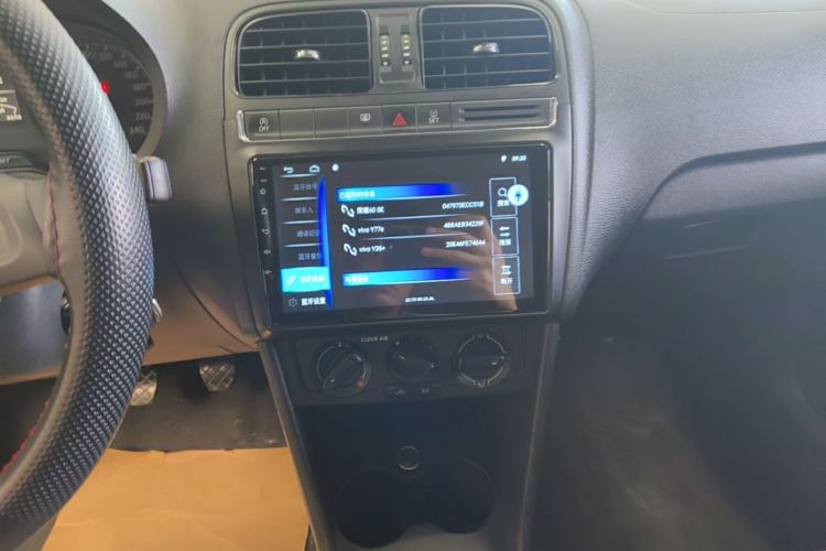 Volkswagen Polo 2019 car image #13