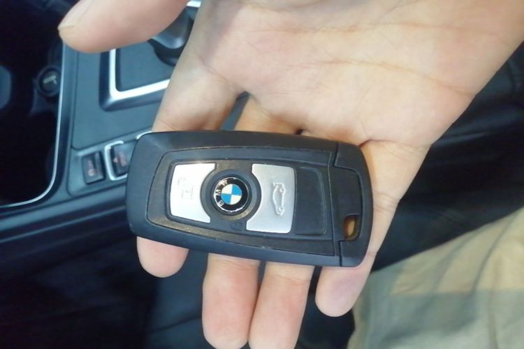 BMW 3 Series 2016 car image #14