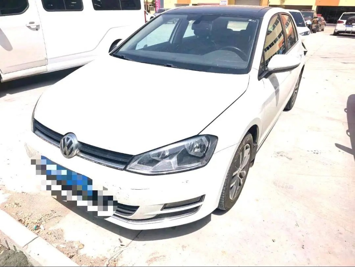 Volkswagen Golf 2015 car image 