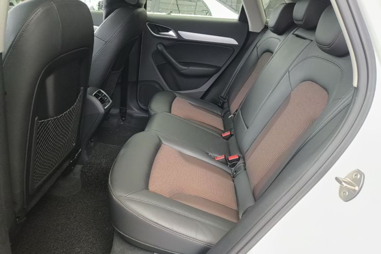Audi Q3 2018 #17 Audi Q3 2018 car image #17