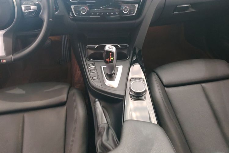 BMW 3 Series GT 2019 #14 BMW 3 Series GT 2019 car image #14