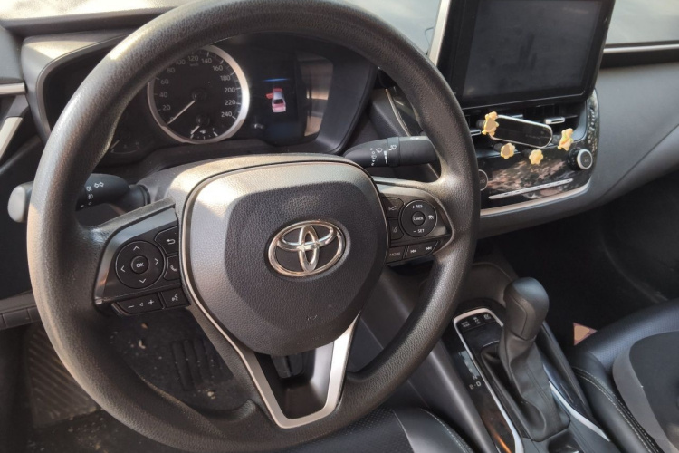 Toyota Corolla 2022 immagine di auto #11