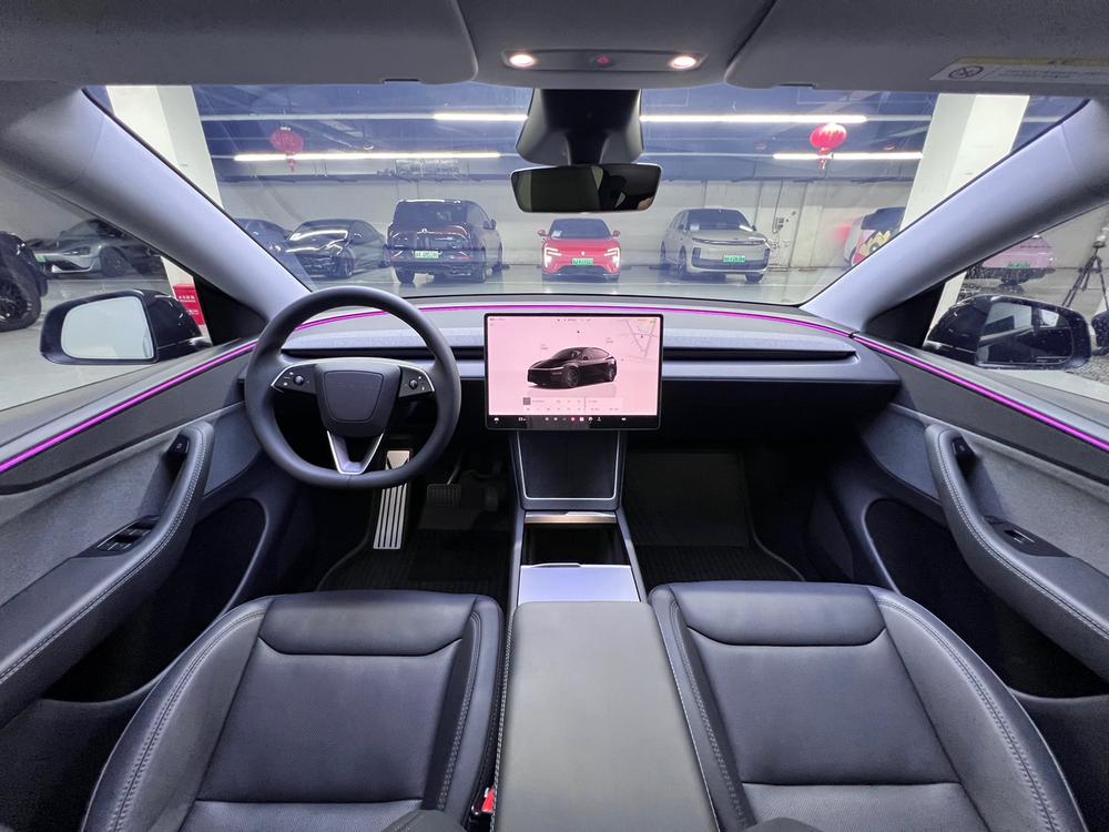 Tesla Model Y 2025 car image #10