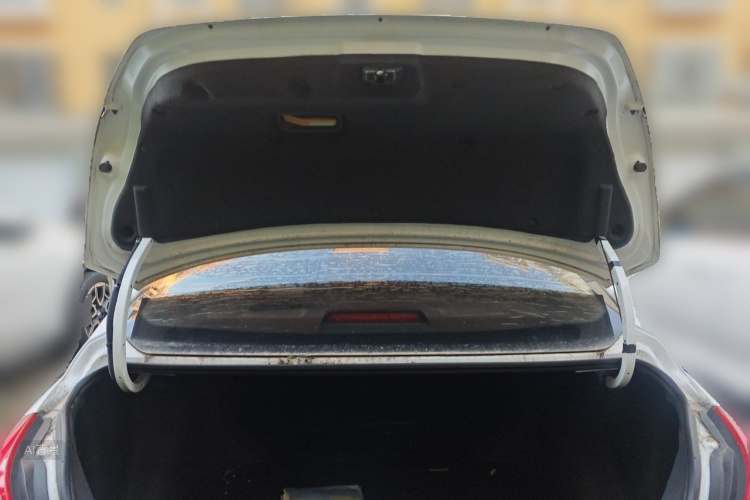 GEELY Emgrand 2016 car image #21