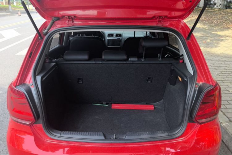 Volkswagen Polo 2018 car image #19