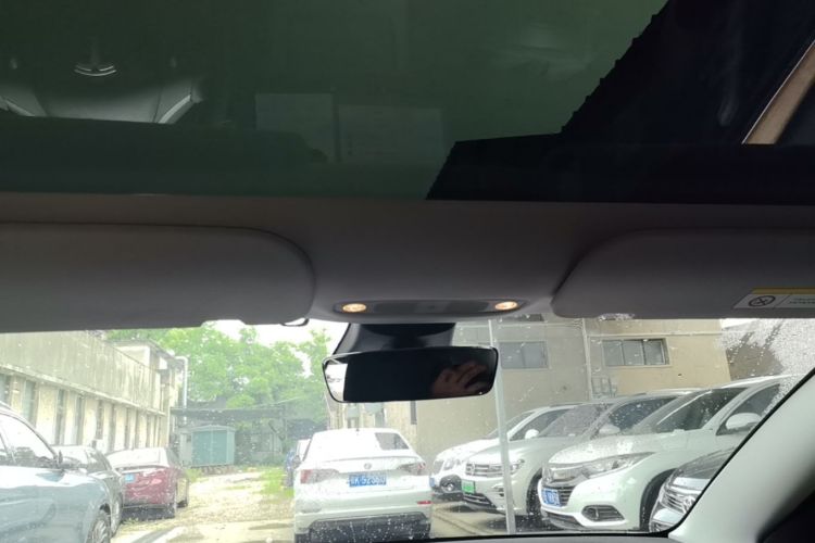 Tesla Model 3 2021 immagine di auto #18