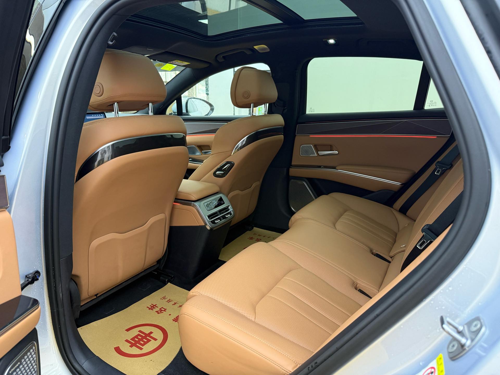 BYD HanL 2025 car image #6