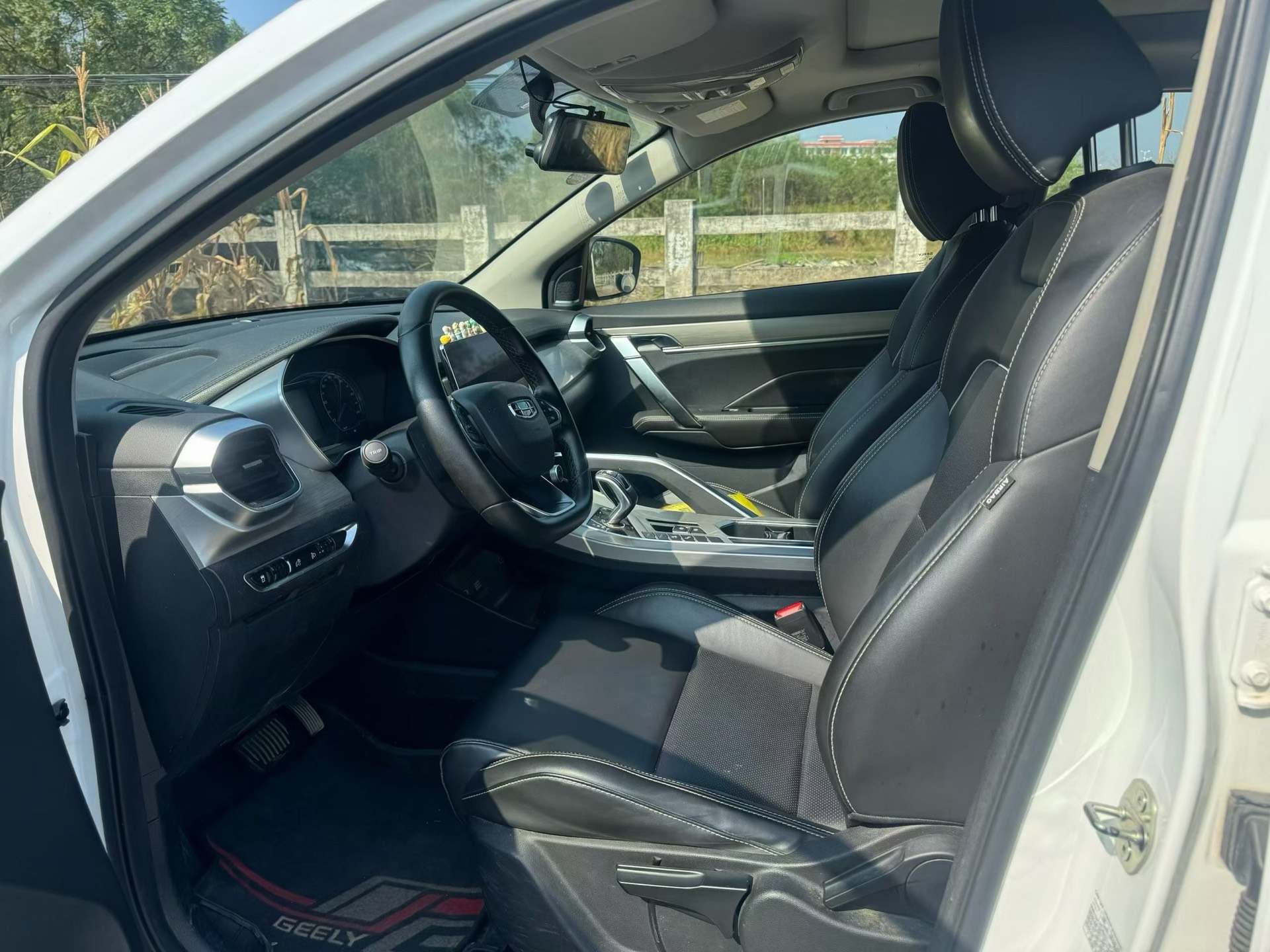 GEELY Coolray 2019 car image #6