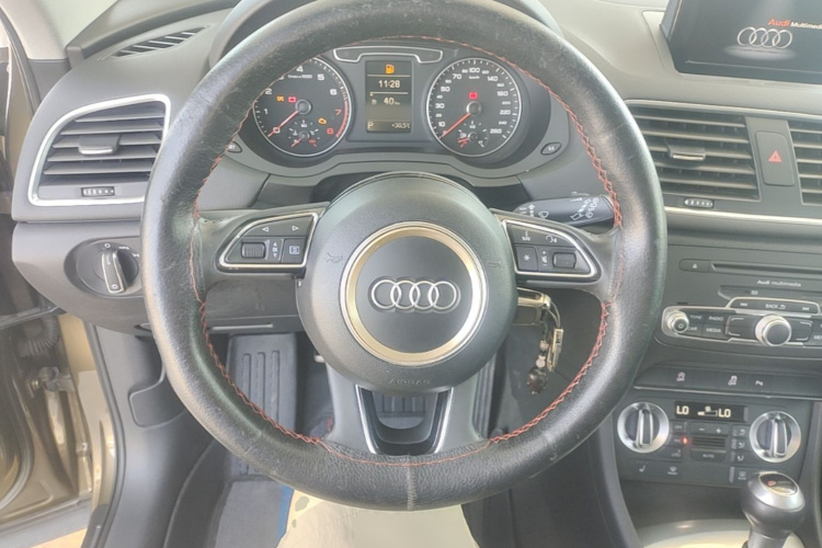 Audi Q3 2015 #11 Audi Q3 2015 car image #11