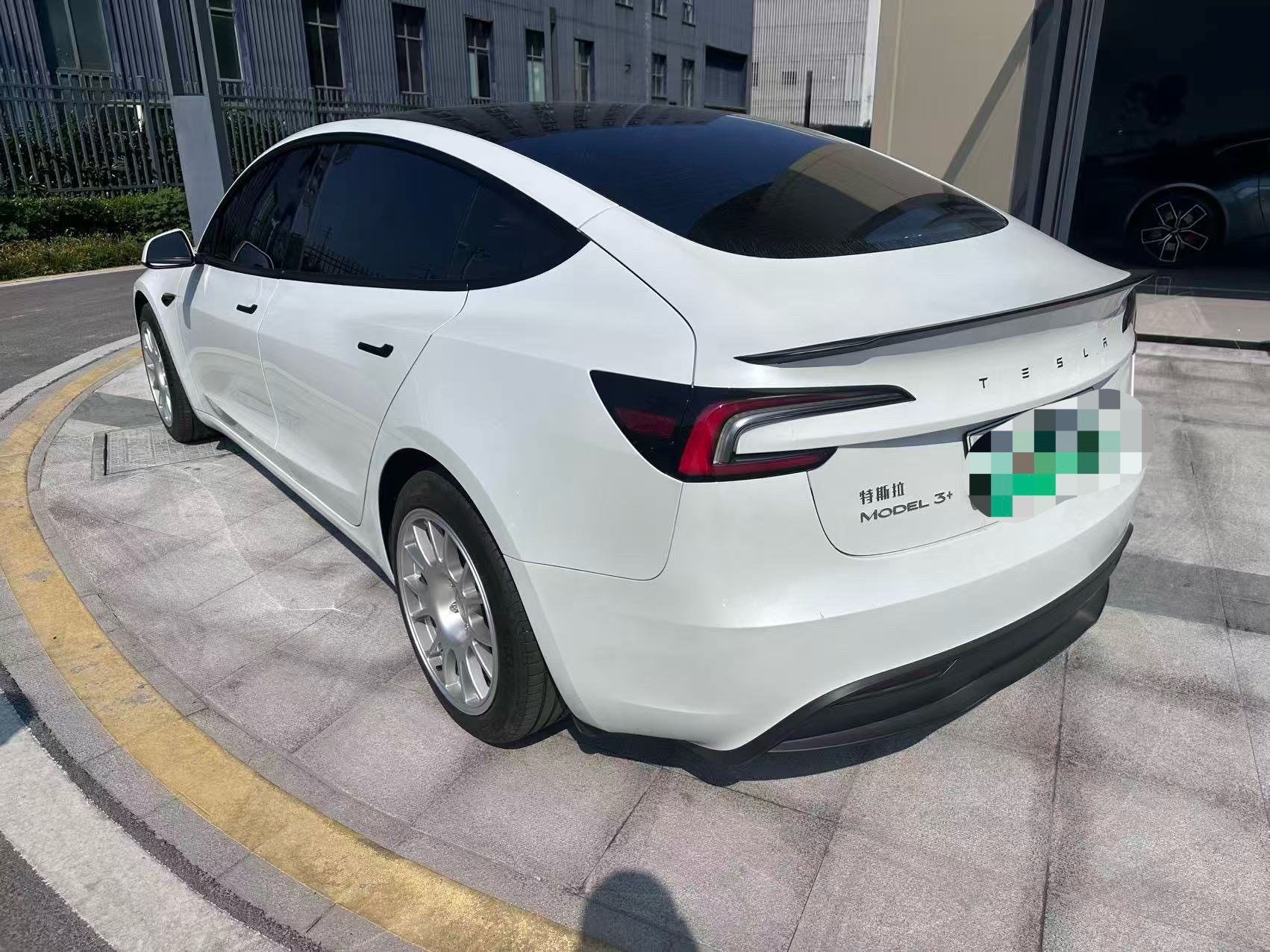 Tesla Model 3 2024 car image #5