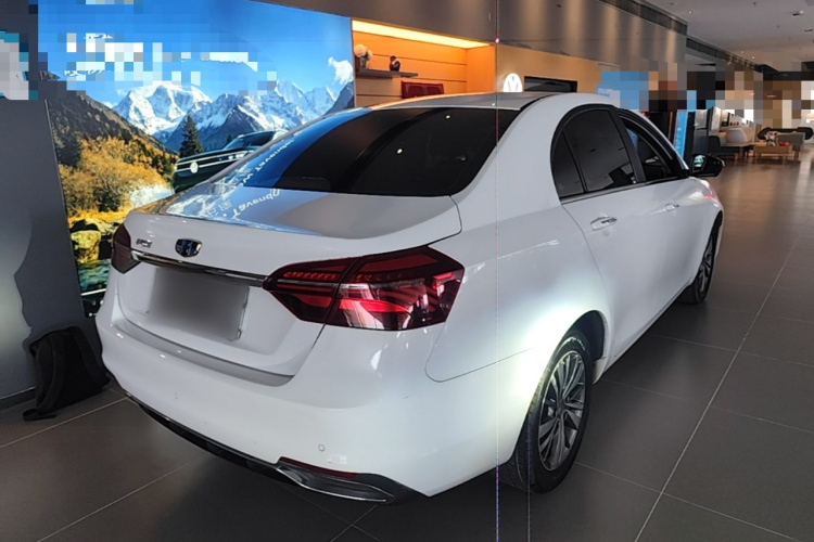 GEELY Emgrand 2018 car image #7