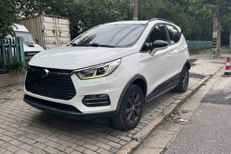 BYD Yuan New Energy 2019 car image #2