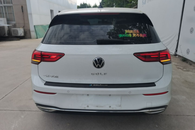 Volkswagen Golf 2024 car image #6
