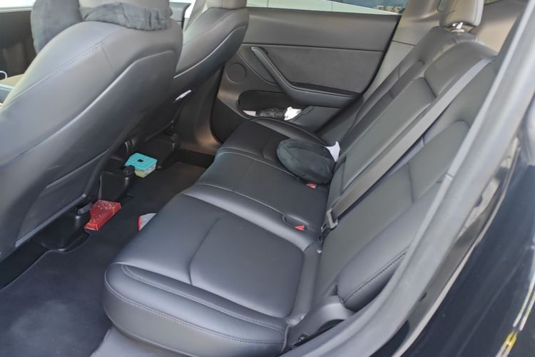 Tesla Model Y 2023 #17 Tesla Model Y 2023 car image #17